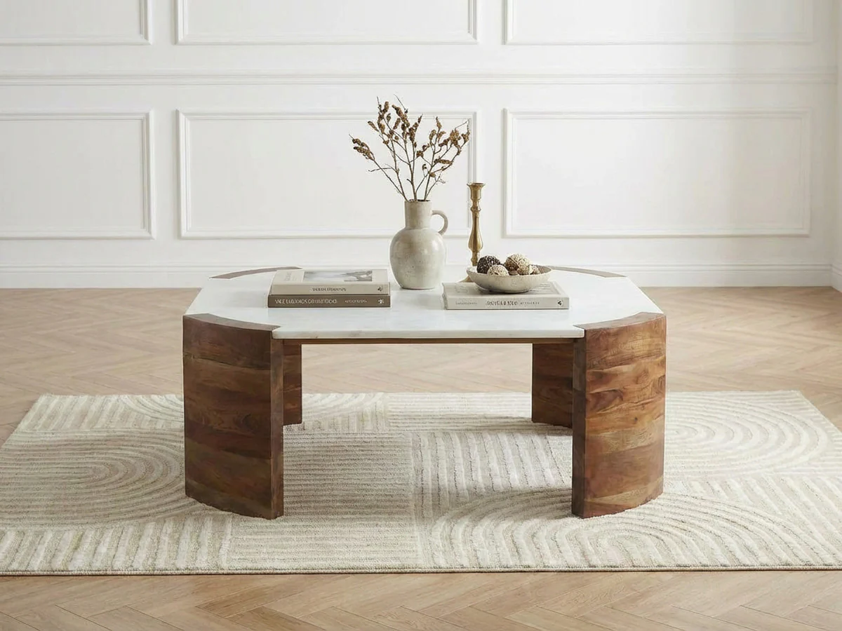 Table basse carrée 85 cm TORVI plateau marbre et pieds bois massif de manguier